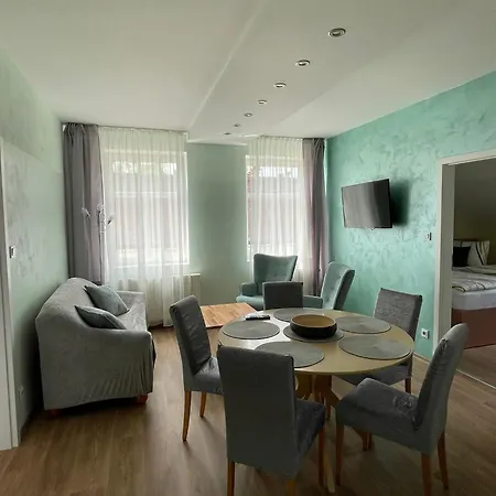 Apartmany Jasmin Ліберець Екстер'єр фото