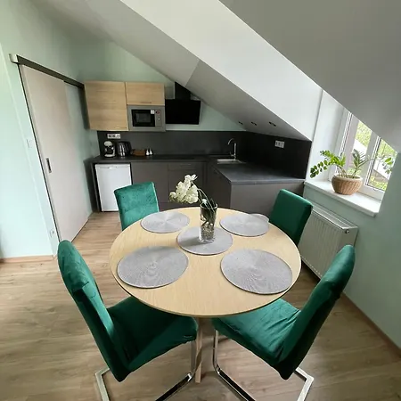 Apartmany Jasmin Ліберець Екстер'єр фото